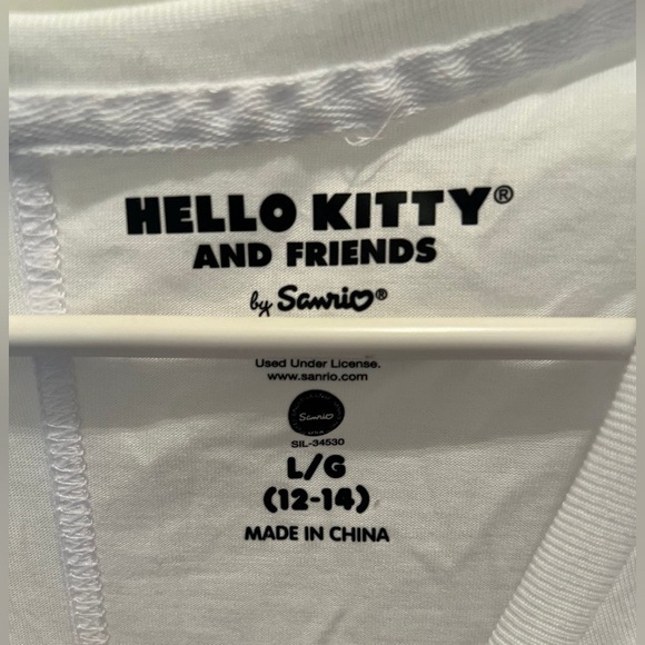 New women’s hello Kitty pajama short set size large - Picture 4 of 4